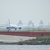 対岸の空港
