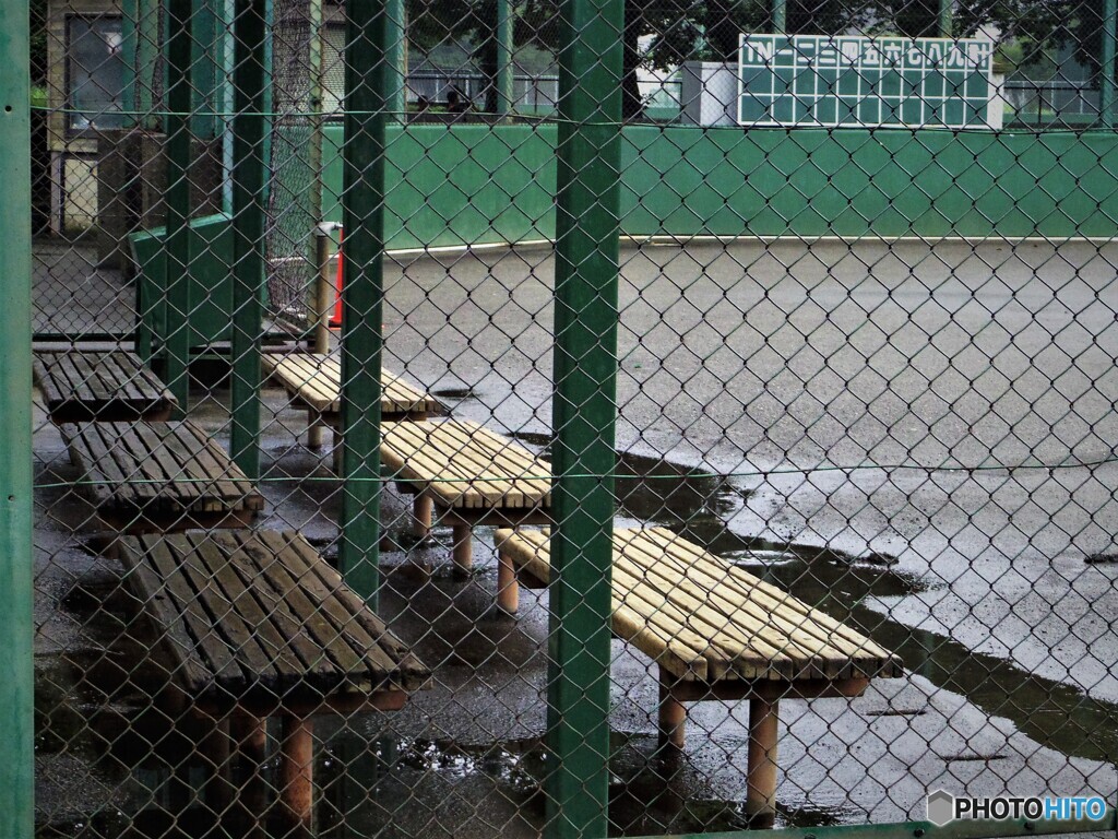 雨の日のグランド