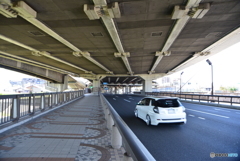 大師橋と首都高の交差