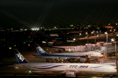 夜の羽田空港２
