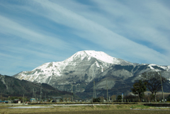 伊吹山雪化粧