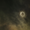 雲間に見ゆる金環日食