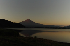 染まる富士の頂