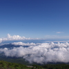 雲の上から