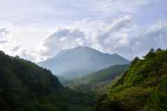 清里ハイキング 東沢大橋より赤岳を望む