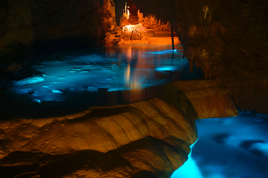 沖縄・玉泉洞の泉