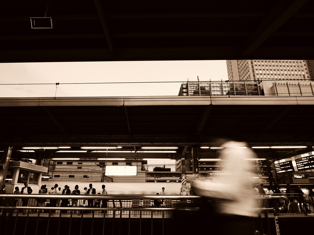 とある駅の、いつもと変わらない一日。