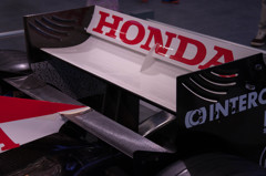 Honda RA106 - Wing