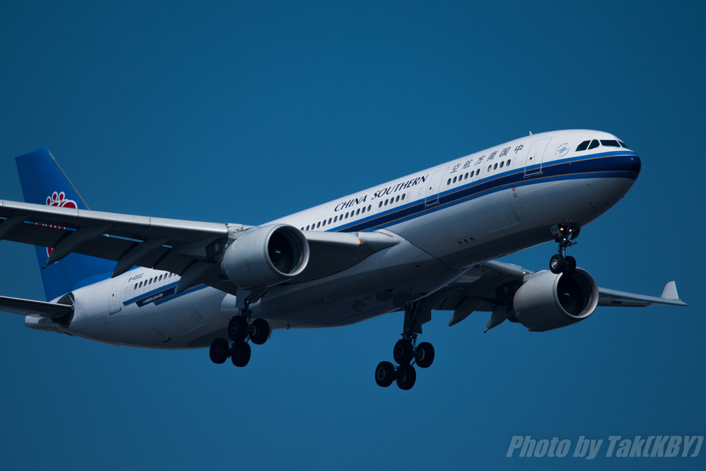 AIRBUS A330