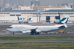 Cathay Pacific Airways 747