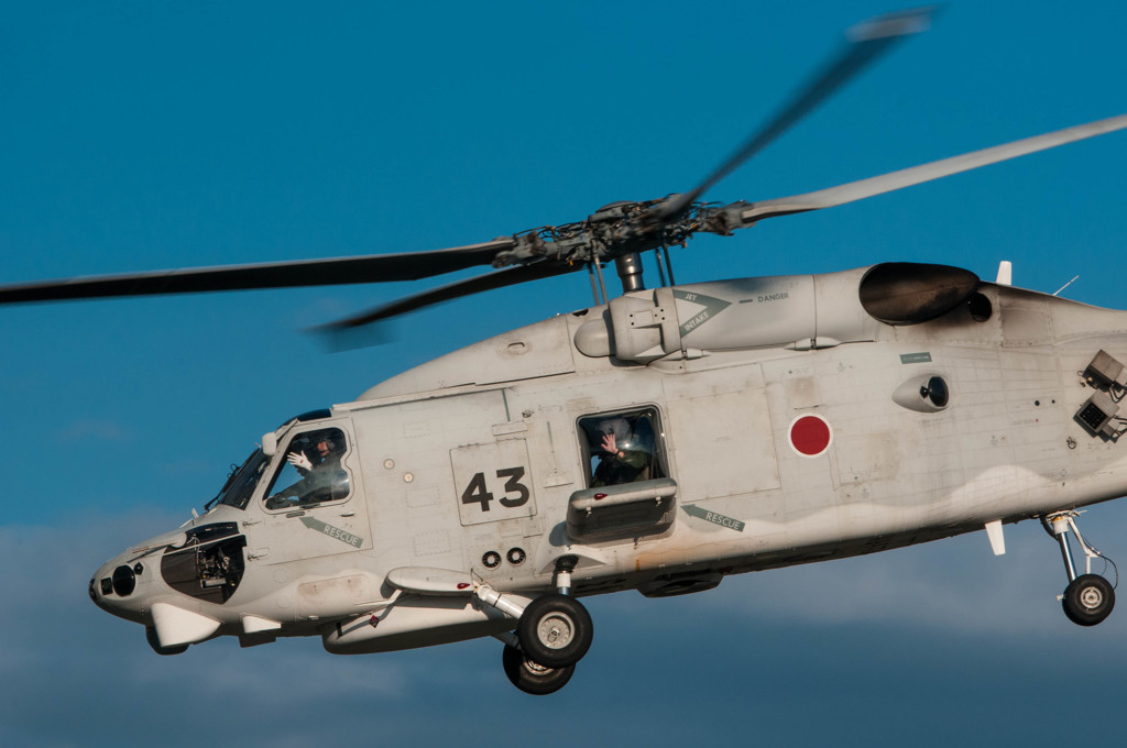 SH-60K　お手振り