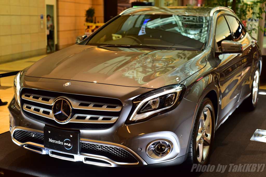 Mercedez-Benz GLA220