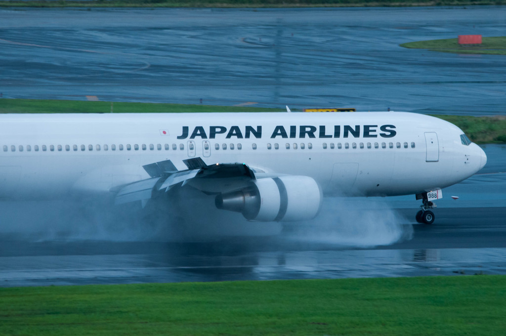 スラスト・リバース