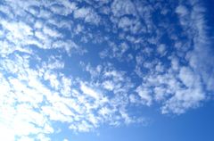 高い空