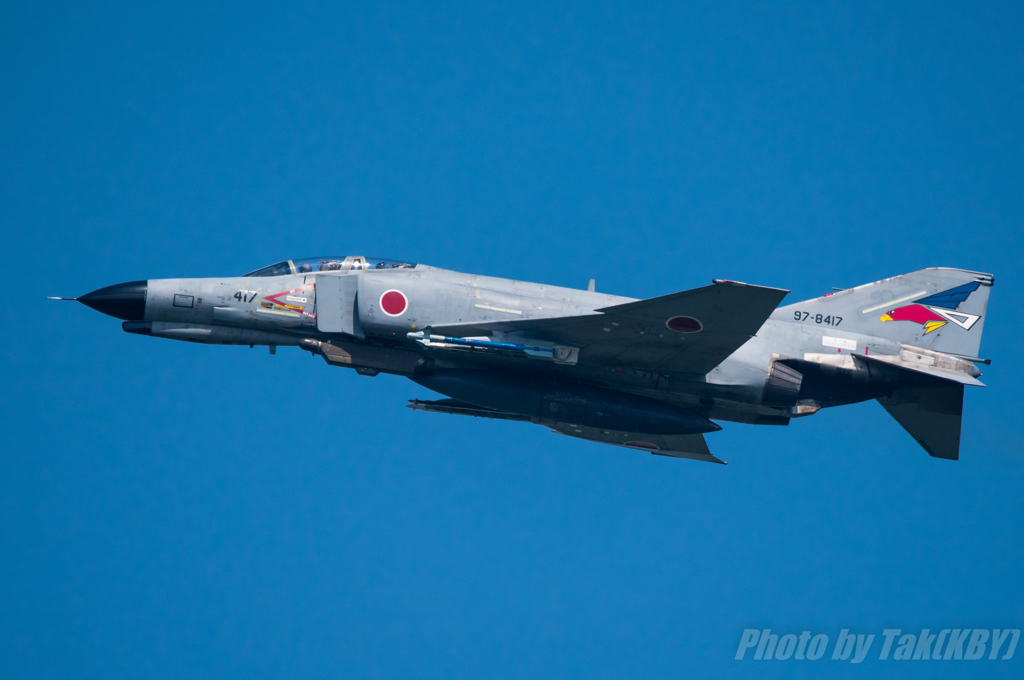 なんか吊ってる