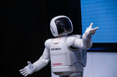 ASIMO - プレゼン、スタート