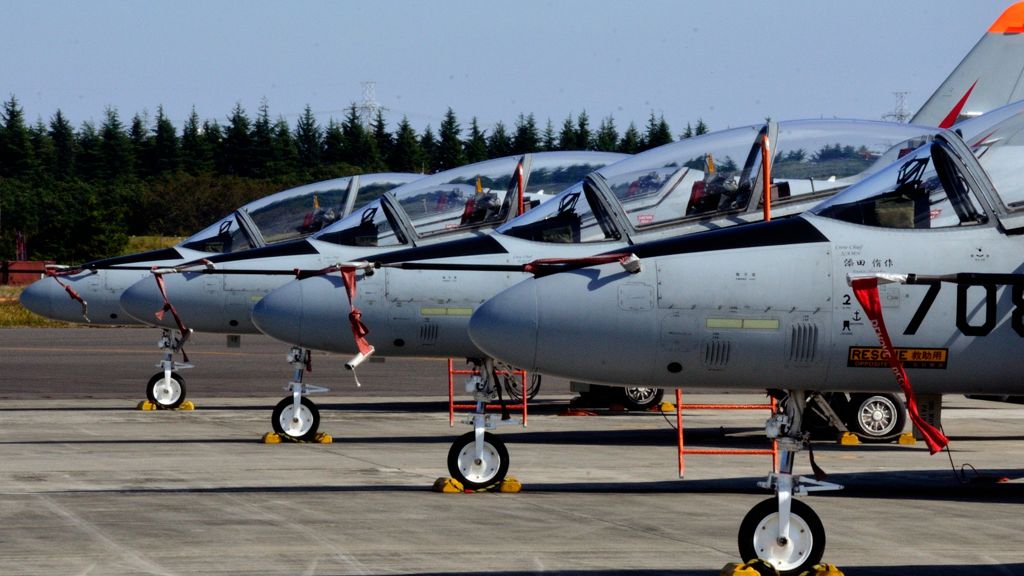 エプロンのT-4