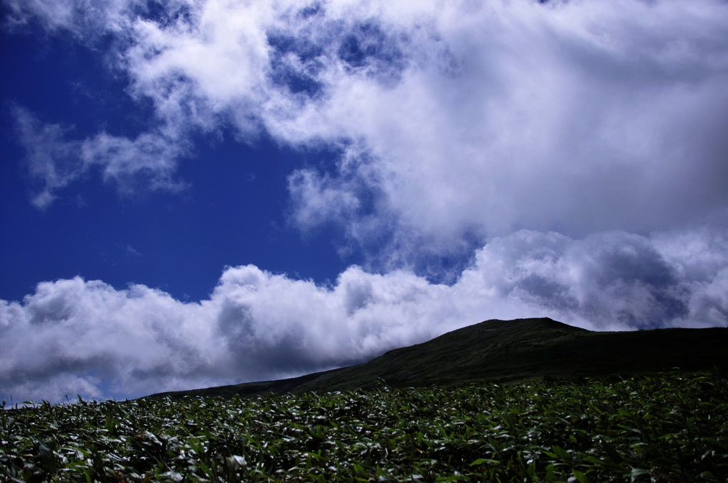 霊峰・月山の頂