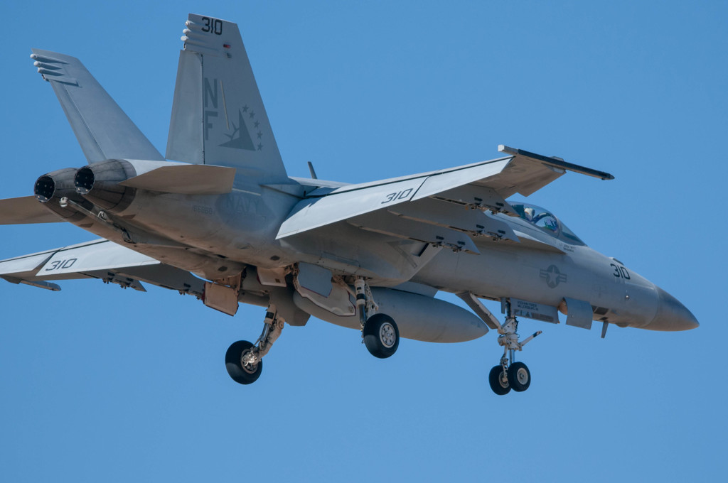 VFA-115 EAGLES NF-310　RTB