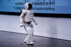 ASIMO - 歩行