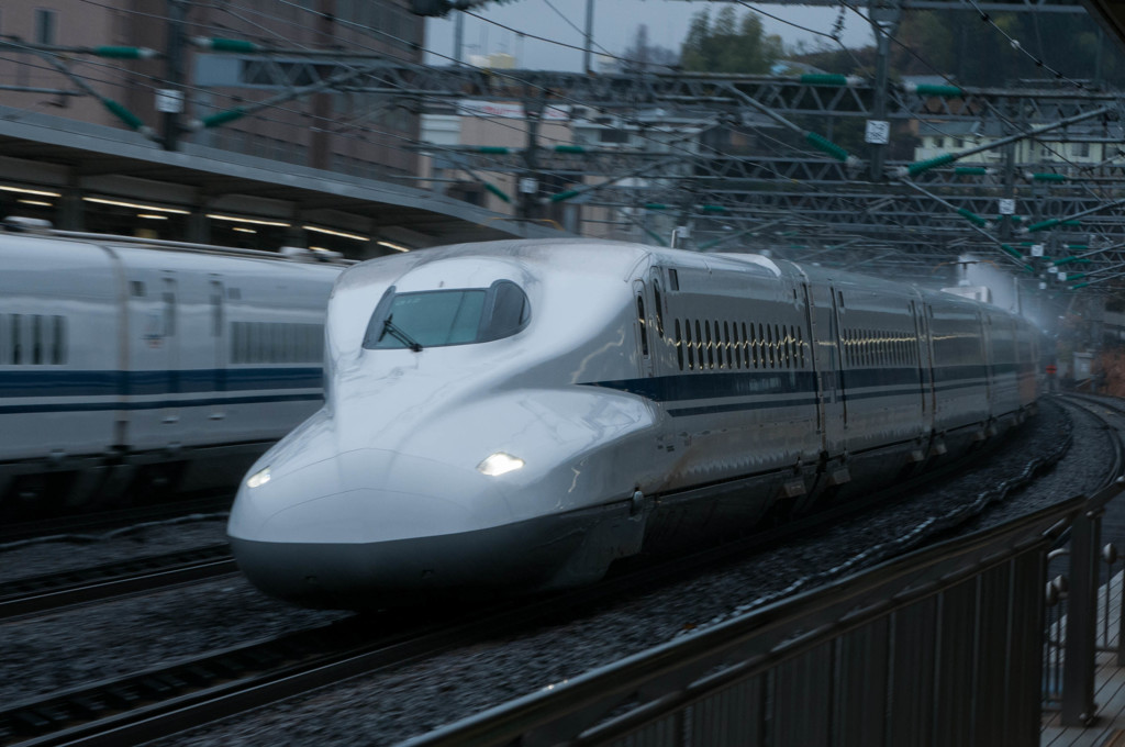 上り電車を流し撮り