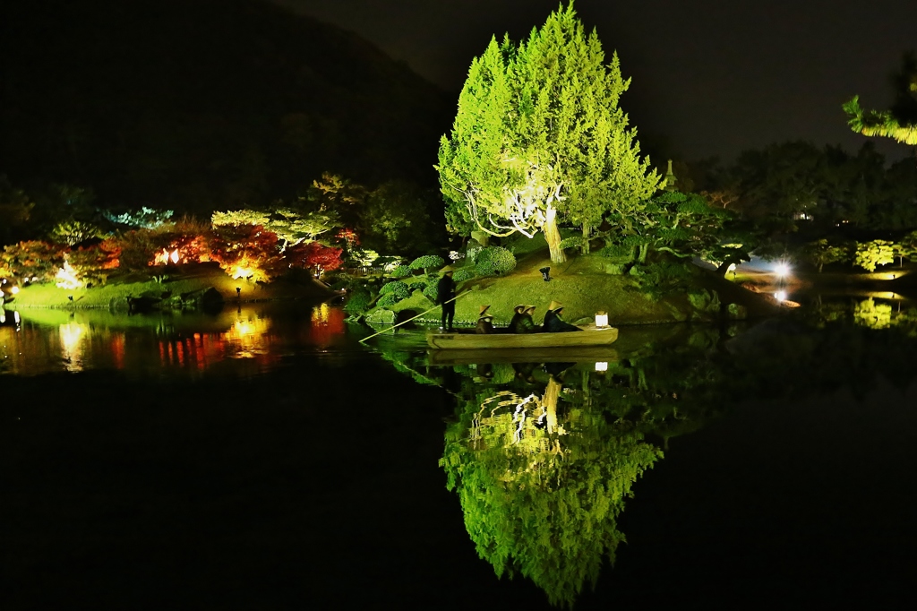 夜景－栗林公園の和船－