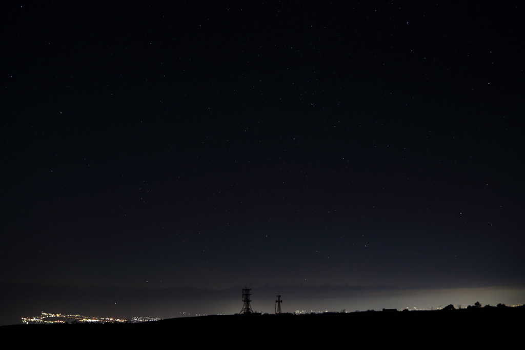 闇夜の向こうに