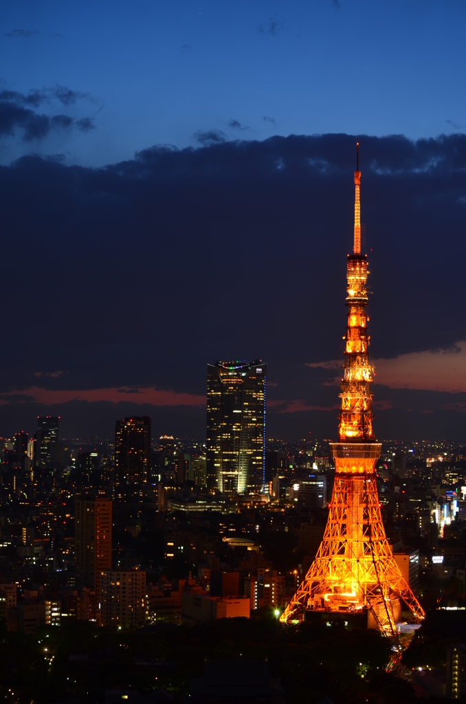 東京