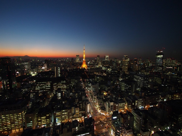 東京