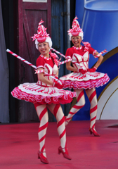 【TW－クリスマス・キュイジーヌ】ダンサーさん
