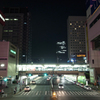 歩道橋から駅を