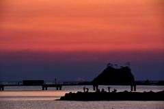 釣り桟橋の夕暮れ