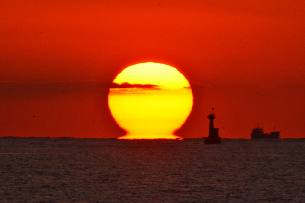 才塩ケ鼻のダルマ夕日