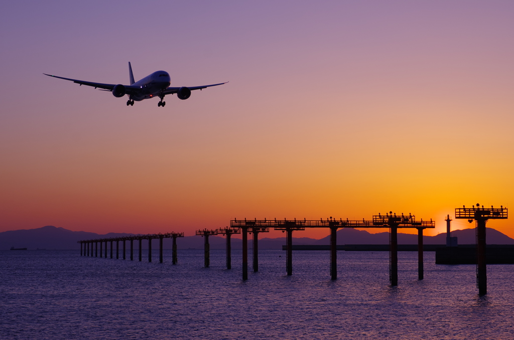 夕日と飛行機 3