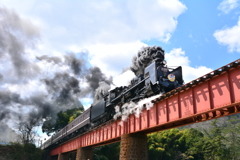 下から見上げて