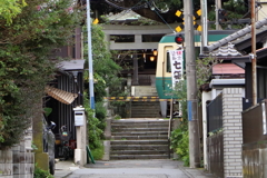 江ノ電（鎌倉・御霊神社）