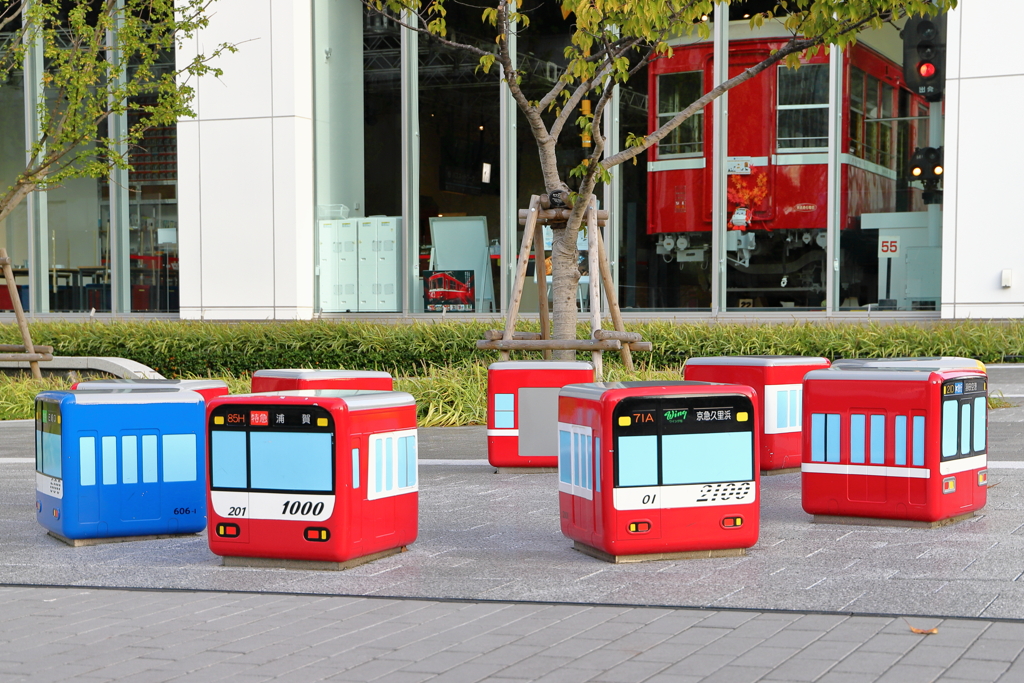 京急電車のアートなイス