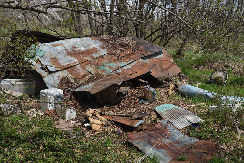放棄された過去の全景