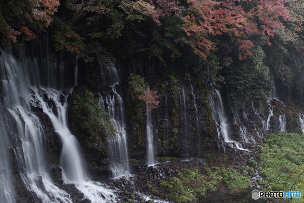 白糸の滝　遠い秋