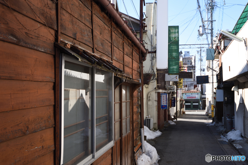 昼見てはいけない町