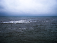 曇りの日の海