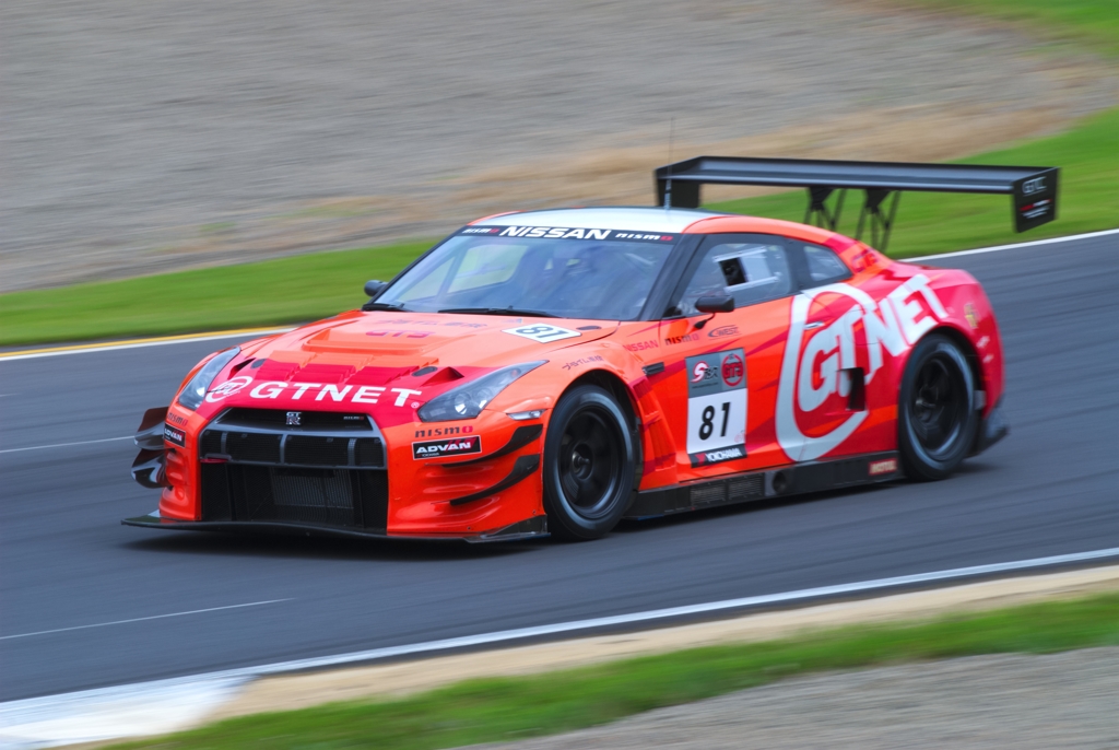 GT3 81 GTNET ADVAN NISSAN GT-R