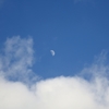 雲と月