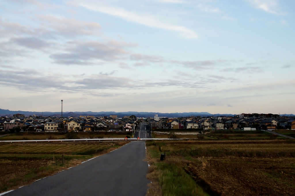 日暮れの道