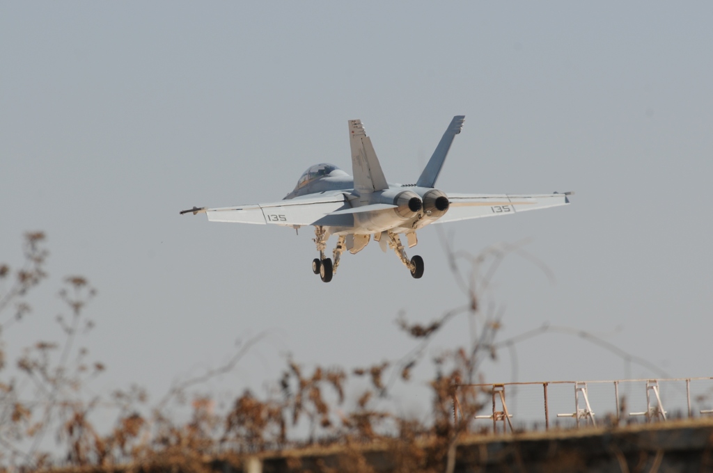 A/F-18 ランディング
