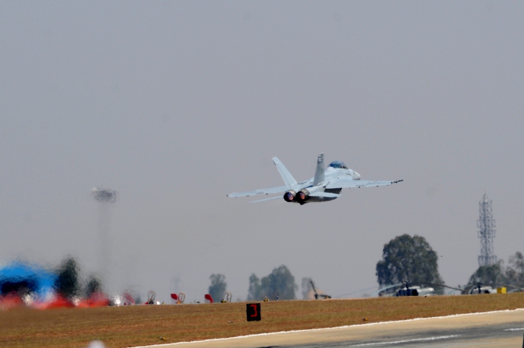 A/F-18　テイクオフ１