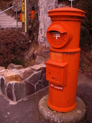 レトロなポスト