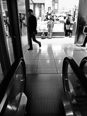 都会～お土産を買う～