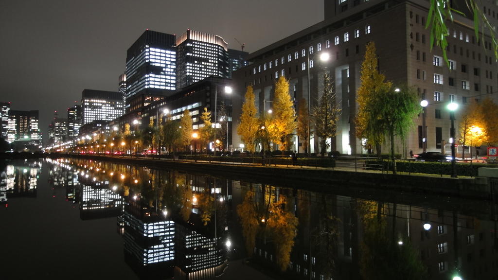 夜景　日比谷通り
