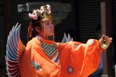 舞楽奉納のひとコマ